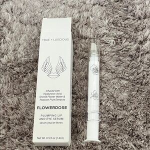 True + Luscious FLOWERDOSE Plumping Lip and Eye Serum - White NEW